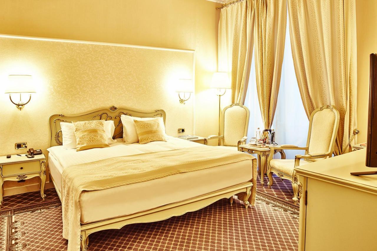 Grand Continental Hotel