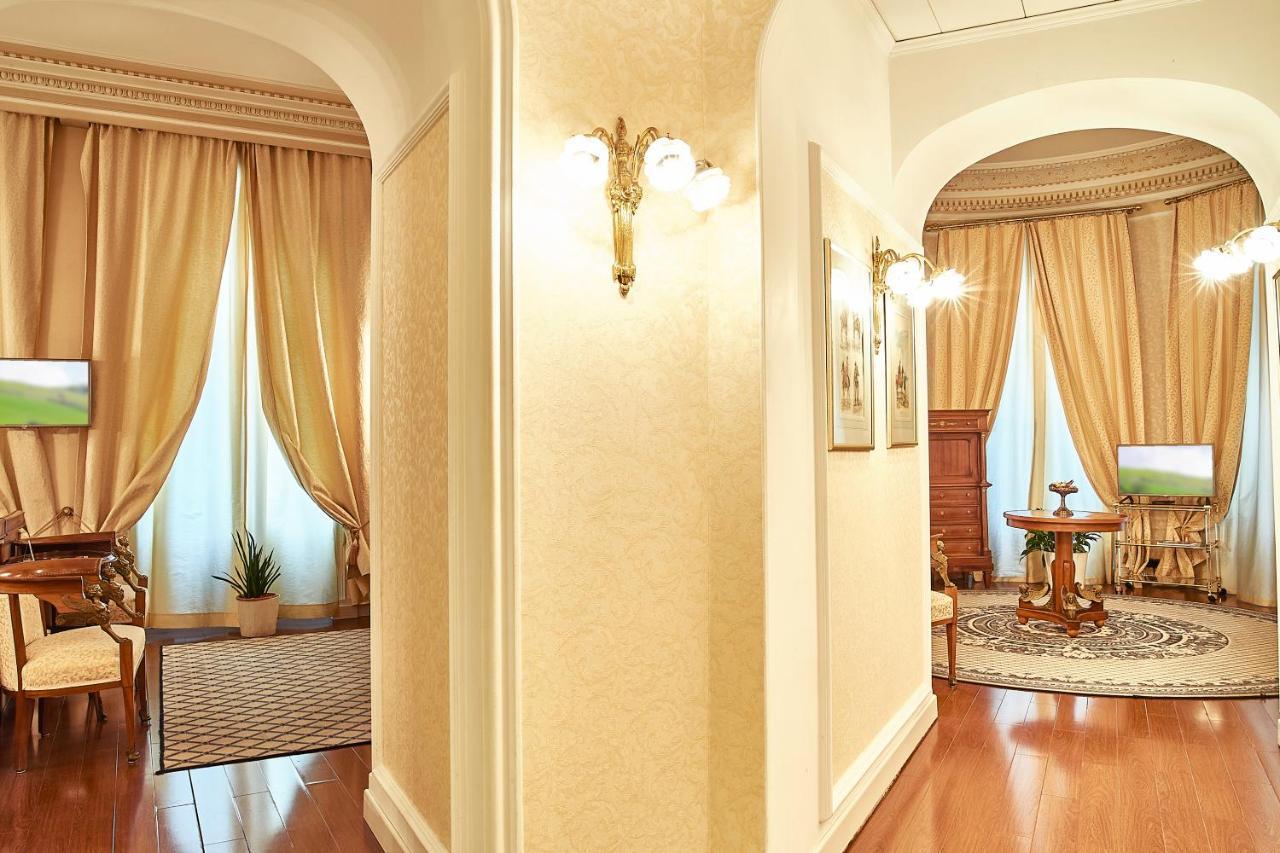 Hotel Grand Continental 5*