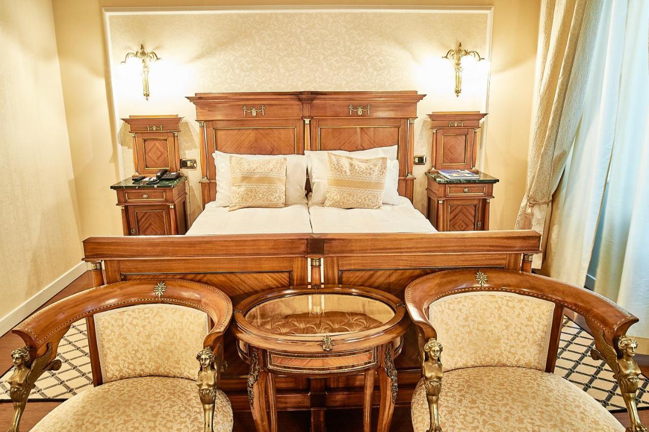 Hotel Grand Continental 5*