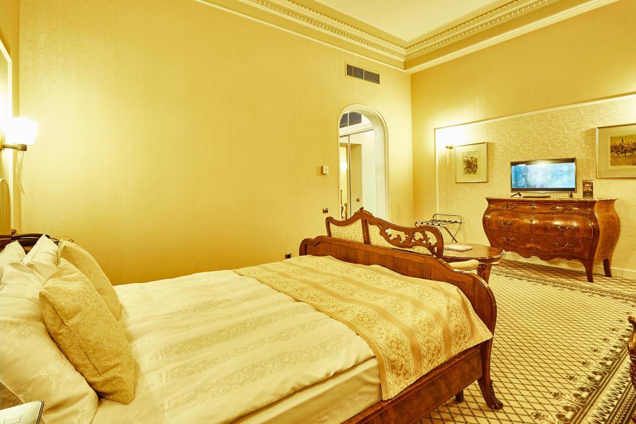 Grand Continental Hotel